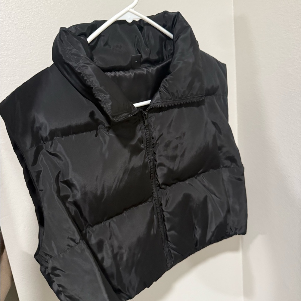 SHEIN Black Quilted Vest